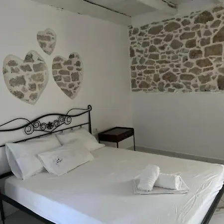 Apartment Polyxeni *