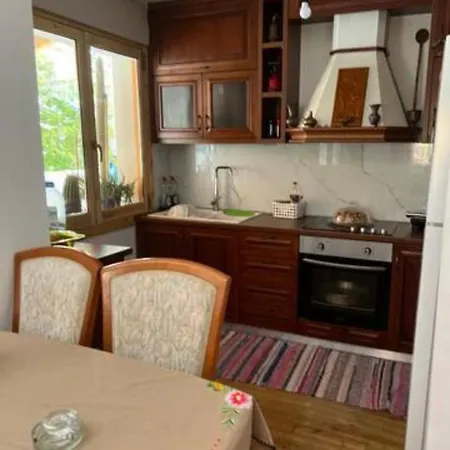 Polyxeni Apartment